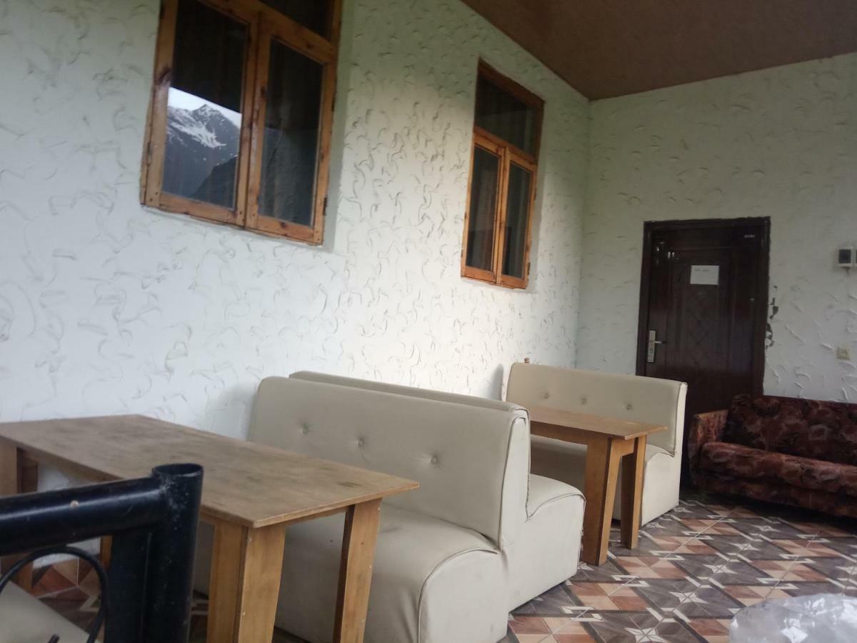 Guest House Tavaduri Mestia Exterior photo