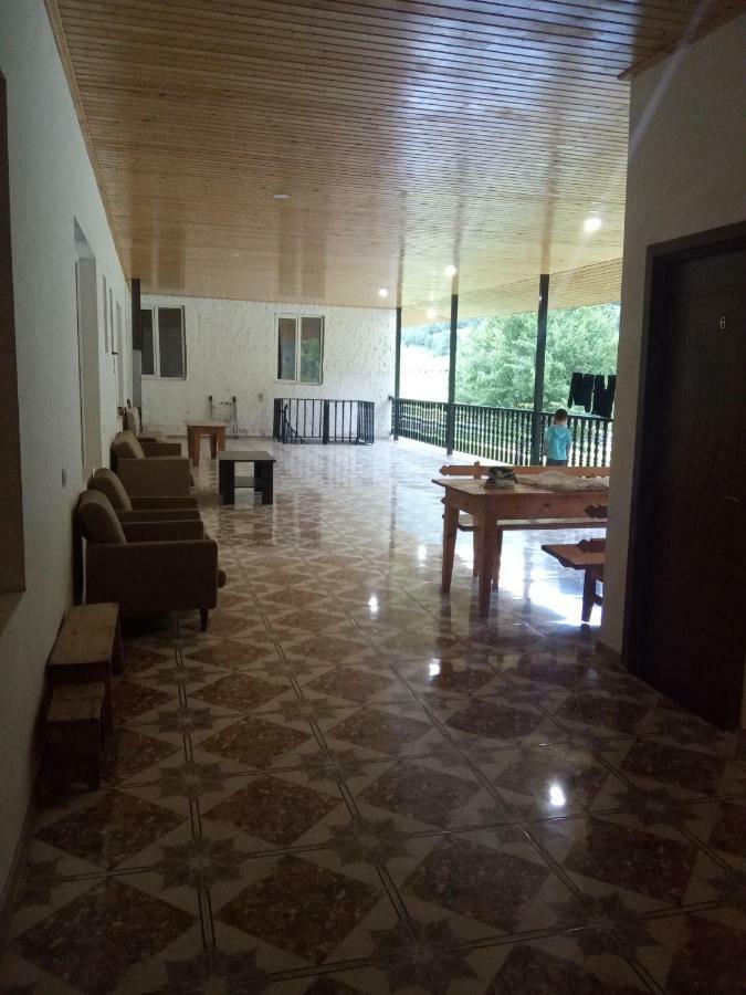 Guest House Tavaduri Mestia Exterior photo